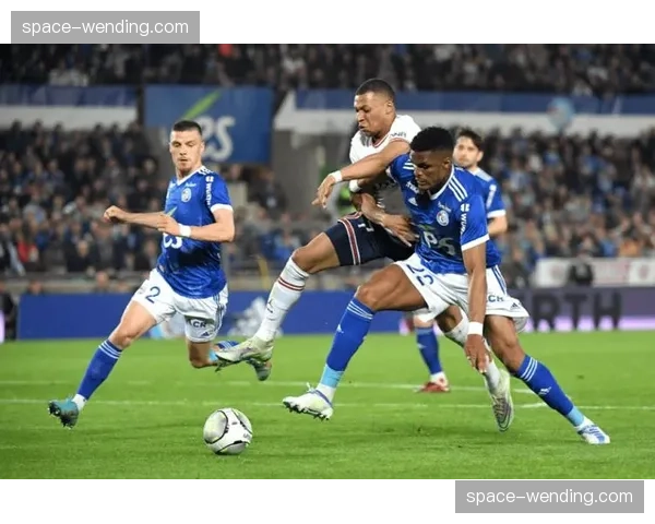 斯特拉斯堡2-1逆转朗斯，送对手去参加欧协联资格赛